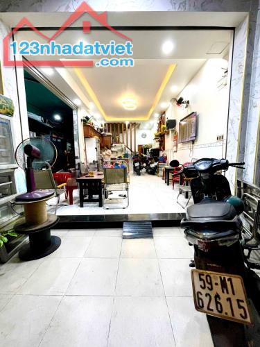 Cần bán gấp nhà lô góc 2 mặt tiền hẻm, xe hơi ngủ trong nhà Lý Thánh Tông khu VIP, 5.x tỷ - 1