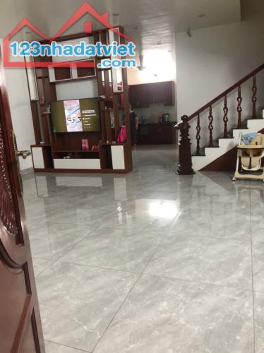 Bán nhà 3 tầng ngõ 11 Tôn đức thắng, Khai quang, Vĩnh yên. - 2