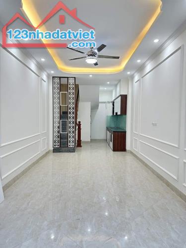 🌟 Nhà đẹp 5 tầng Nguyễn Khuyến, Văn Quán – 50m²–giá đẹp