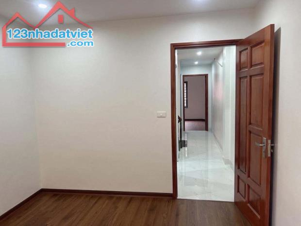 Nhà Hữu Hưng, Tây Mỗ 50m, 5 tầng xây mới, 6 ngủ chỉ việc xách balo vè ở, cách ô tô 100m - 2