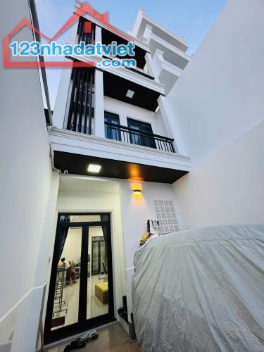 NHÀ MỚI DỌN VÔ Ở NGAY Ô TÔ NGỦ TRONG NHÀ GIẢM CHAOF200TR--64M2 --3 TẦNG