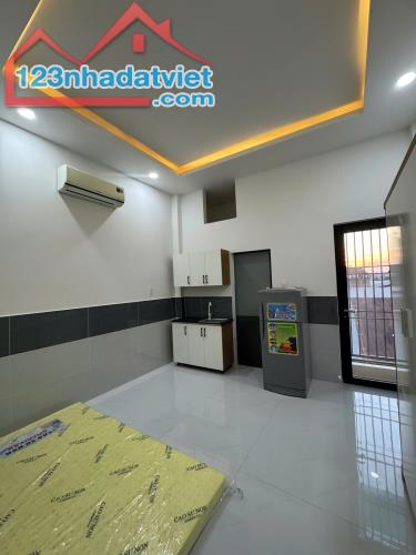 NHÀ MỚI DỌN VÔ Ở NGAY Ô TÔ NGỦ TRONG NHÀ GIẢM CHAOF200TR--64M2 --3 TẦNG - 2
