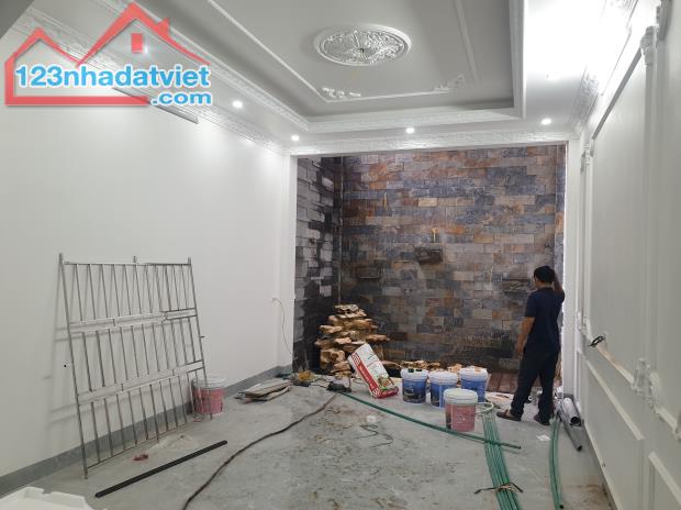 BÁN NHÀ  ĐẸP 5.8 TỶ 4 TẦNG 64M2 CÓ GARA Ô TÔ KHU ĐÔ THỊ THỐNG NHẤT - 2