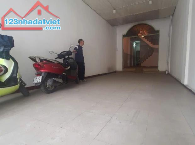 Bán gấp nhà mặt tiền đường Nguyễn Oanh Gò Vấp, 3 tầng, 4.5x21. Giá 17.5 tỷ - 3