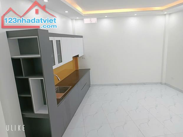 Bán nhà Quang Tiến Đại Mỗ 78m 5 tầng mới đẹp ở ngay 10 phòng nhà có sân rộng nhỉnh 6 tỷ