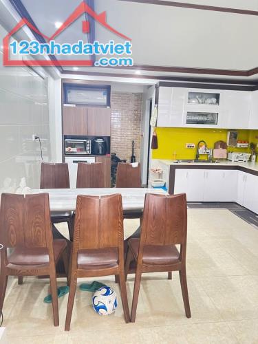Bán Nhà Ngõ 58 Nguyễn Khánh Toàn_Cầu Giấy, LÔ GÓC 48M3, Ngõ Thông Kinh doanh, Giá 12 tỷ