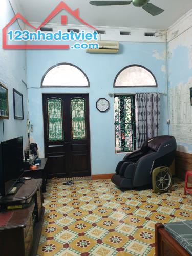 BÁN NHÀ MẶT ĐƯỜNG ĐẶNG XUÂN BẲNG 3 TẦNG 49M2 GIÁ 4.8 TỶ - 2