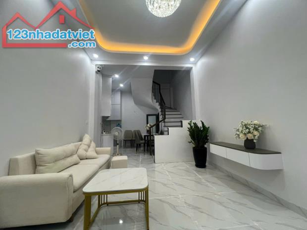 ( HÀNG CHÍNH CHỦ F0 ) 6.7 TỶ ✅TRƯƠNG ĐỊNH - Đầu Chợ Mơ - 33m2 - 5T - 3 Ngủ, 50m ra MP
