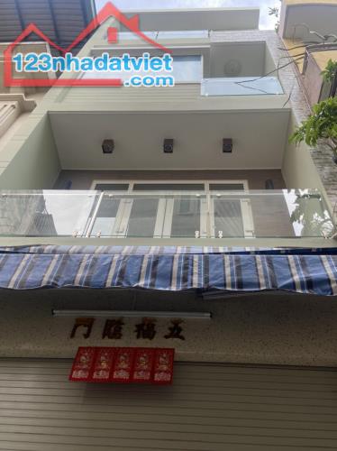 Bán nhà cực đẹp gần Đầm Sen , đang cho thuê 13tr, 58m2, 4 tầng ,chỉ hơn 6 tỷ