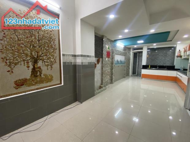Bán nhà cực đẹp gần Đầm Sen , đang cho thuê 13tr, 58m2, 4 tầng ,chỉ hơn 6 tỷ - 1