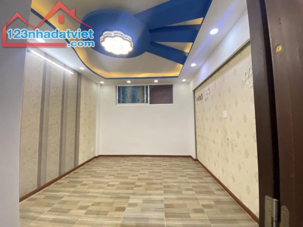 Bán nhà cực đẹp gần Đầm Sen , đang cho thuê 13tr, 58m2, 4 tầng ,chỉ hơn 6 tỷ - 3