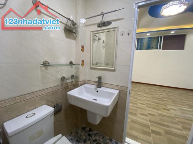 Bán nhà cực đẹp gần Đầm Sen , đang cho thuê 13tr, 58m2, 4 tầng ,chỉ hơn 6 tỷ - 4