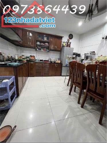 BÁN NHÀ PHỐ 4 TẦNG TRUNG TÂM QUẬN 1- LÊ THỊ RIÊNG- P.BẾN THÀNH-NGANG 4,8M X 14M- 5PN - - 1