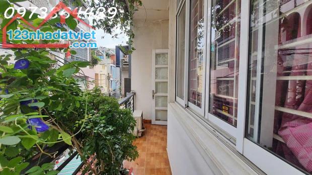 BÁN NHÀ PHỐ 4 TẦNG TRUNG TÂM QUẬN 1- LÊ THỊ RIÊNG- P.BẾN THÀNH-NGANG 4,8M X 14M- 5PN - - 2