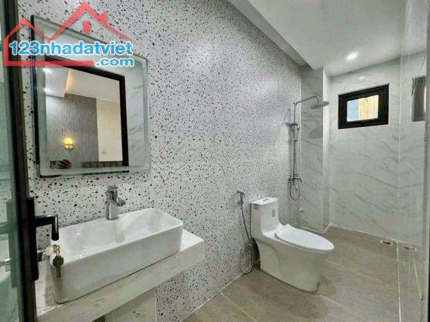 BÁN NHÀ ĐẸP 2 TẦNG ĐƯỜNG LỖ GIÁNG 24 - HOÀ XUÂN 🔥 , DT 100m GIÁ CHỈ NHỈNH 4 TY 🏡 - 2