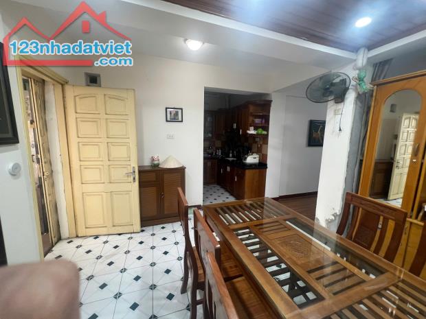 Chính chủ bán gấp Mặt phố Tôn Đức Thắng 17 tỷ, 42mx5 tầng, KD sầm uất