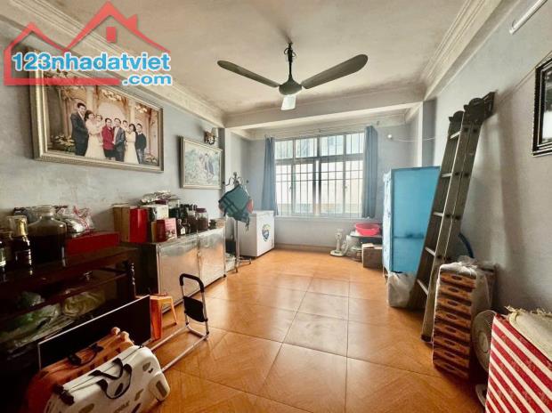 BÁN NHÀ VIP PHÂN LÔ PHỐ TRẦN QUỐC HOÀN – 42M2 x 5 TẦNG – GIÁ 14.2 TỶ (CÓ THƯƠNG LƯỢNG) - 2
