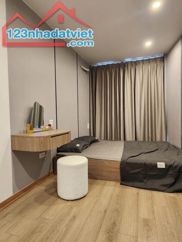 NHÀ ĐẸP LÔ GÓC- 2thoáng vĩnh viễn - 5tầng mới coong -3 bước ra phố Trương Định chỉ hơn 5ty - 2