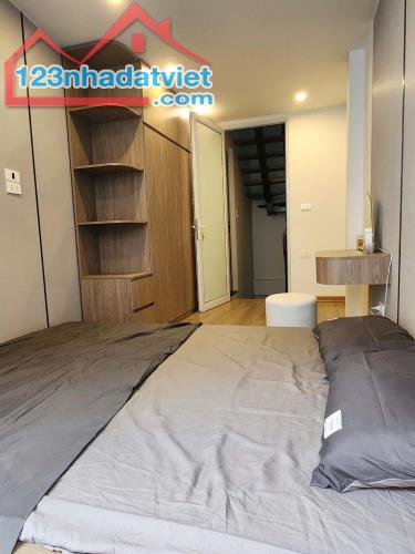 NHÀ ĐẸP LÔ GÓC- 2thoáng vĩnh viễn - 5tầng mới coong -3 bước ra phố Trương Định chỉ hơn 5ty - 3