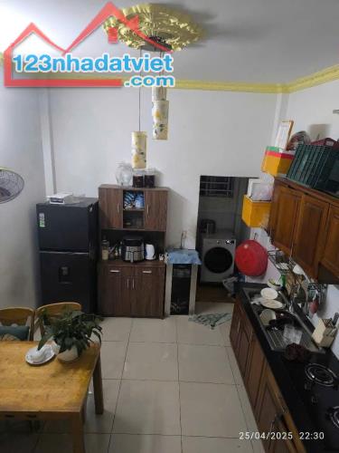 Nhà đẹp 1 lầu hẻm 5m hẻm 1 mặt nhà thoáng mát tân thới hiệp 14 ngay metro q12 - 4