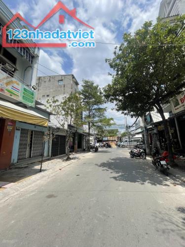 Nhà 2 MTKD Trước và Sau điều kd được DT: 4x30m nhà 5 tấm giá bán : 22 tỷ TL - 1
