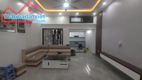 Bán gấp nhà Lê Lai, Máy Tơ, Ngô Quyền, HP. 2,639 tỷ, 45m2, 3 tầng.
