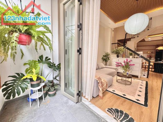 Nhà 3 tầng kiệt Bình An 7 . Full nội thất xịn xò chỉ cần xách vali vào ở ngay - 4