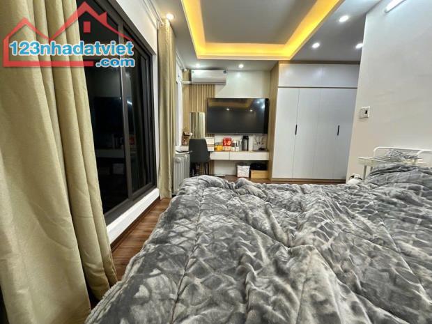 🌸 VIP NHÀ ĐẸP Ở NGAY-  BA BƯỚC RA PHỐ -  HAI BÀ TRƯNG- 5 TẦNG THANG MÁY - 38M2 -MT 5M - 3
