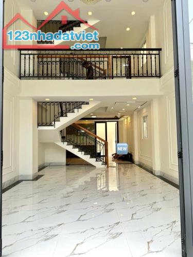 Bán nhà quận 11, đường Hòa Bình, 65m2, hẻm 8m thông, 5 tầng, 9.9 tỷ - 2