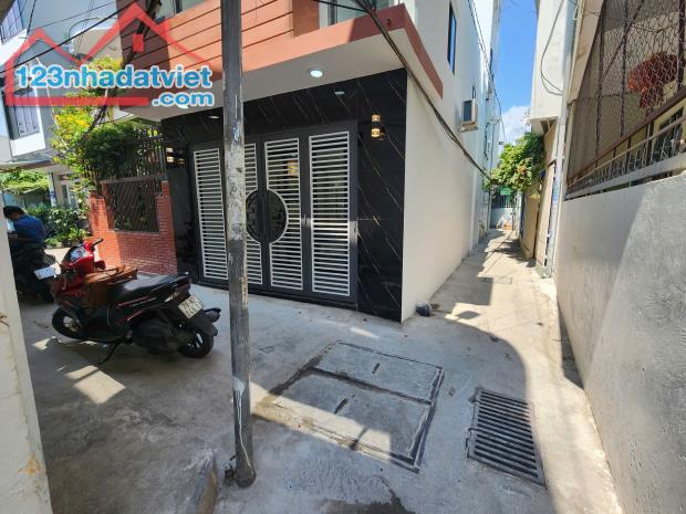 Bán Gấp Nhà 2 Tầng Mới Đẹp - Ngay Chợ Lạc Long Quân - - 5