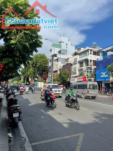 Bán nhà Mặt tiền Ba Tháng Hai, ngay Nguyễn Kim, 3.9x19m, Cấp 4, tiện xây, 23.9 tỷ - 1