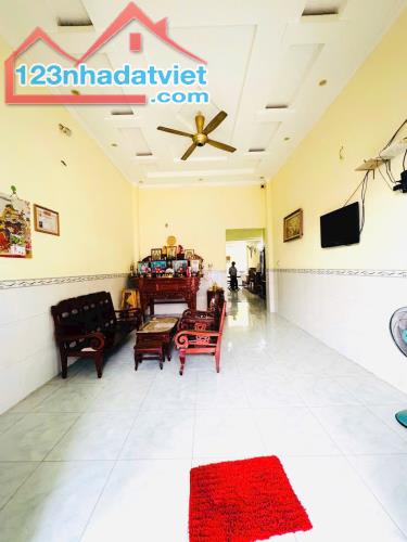 Bán nhà thổ cư ngay chợ Phú Thọ phường Trảng Dài Biên Hòa chỉ 3 tỷ 090tr