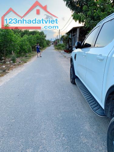 KẸT TIỀN CẦN BÁN GẤP - ĐẤT MẶT TIỀN NGUYỄN VĂN NGHỊ trung tâm thành phố Cảng Phú Mỹ