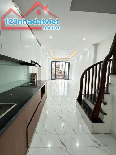 🎁NHÀ MỚI HOÀNG MAI _ MẶT NGÕ KINH DOANH SẦM UẤT RỘNG THÔNG THOÁNG - Ô TÔ ĐỖ CỔNG