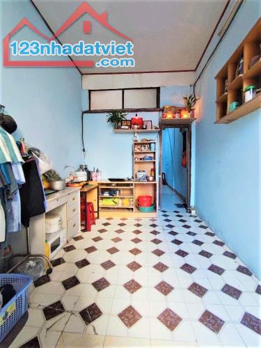 5 TỶ - TRUNG TÂM QUẬN 1 - HẺM THÔNG TỨ PHÍA - DT 3x11M 3 LẦU 5PN - ĐA CÔNG NĂNG SỬ DỤNG - 2