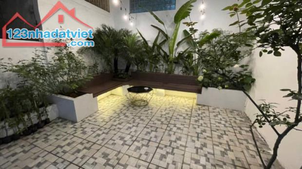 Cần bán nhanh Biệt thự Ba Đình - ô tô vào nhà - 100m MT 8.2m chỉ 25 tỷ - 3
