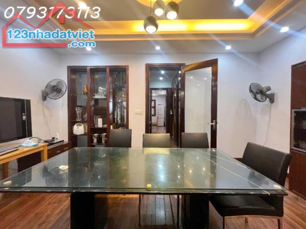 Cần bán nhanh Biệt thự Ba Đình - ô tô vào nhà - 100m MT 8.2m chỉ 25 tỷ - 4
