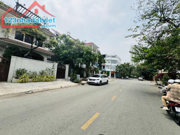 Toà Nhà Hầm 4 Tầng Mặt Tiền Đường 18 Ngay Song Hành,APAK,Q2-HĐT 110 triệu/Tháng - 2
