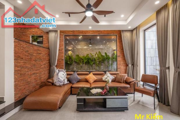 Cần bán biệt thự nghỉ dưỡng bên Biển Khuê Mỹ- Ngũ Hành Sơn - 204m2- ngang 7.6m- dòng tiền - 2
