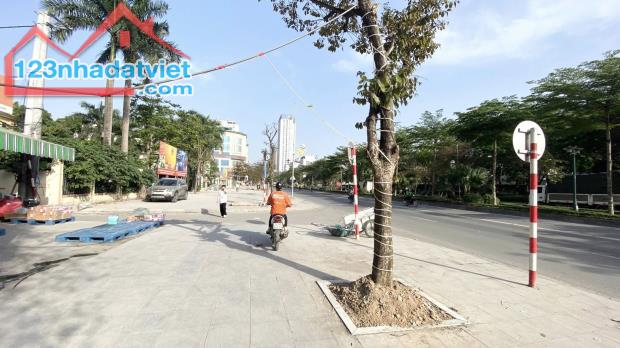 Cần bay nhanh nhà MẶT PHỐ Lê Trọng Tấn- 120m, 3 tầng-VỈA HÈ 7m-21.5 tỷ ( có tl) đối diện