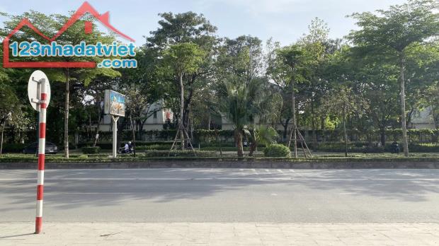 Cần bay nhanh nhà MẶT PHỐ Lê Trọng Tấn- 120m, 3 tầng-VỈA HÈ 7m-21.5 tỷ ( có tl) đối diện - 1