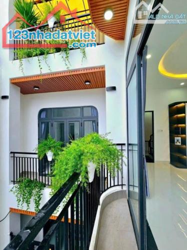 VILLA HỘI AN THUỘC KHU DU LỊCH RỪNG DỪA BẢY MẪU CHỈ CÒN 7.9 TỶ.
