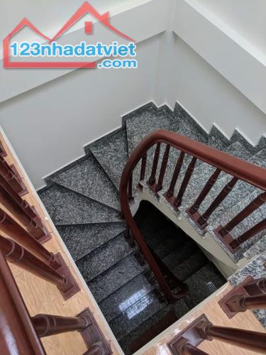 Bán nhà CHDV tại Quang Tiến Đại Mỗ 75m2 5 tầng 8 phòng khép kín 2 thoáng vĩnh viễn. - 1