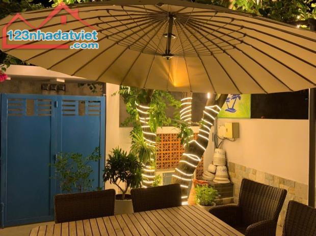 Bán Villa lô góc Chế Lan Viên sát biển dòng tiền 80 triệu/ tháng giá cực tốt