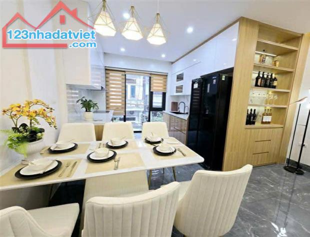 CỰC PHẨM NHÀ MỚI VIỆT HƯNG LONG BIÊN, GARA Ô TÔ, KINH DOANH, TM, NỘI THẤT XỊN, GIÁ KHÓ TIN - 1