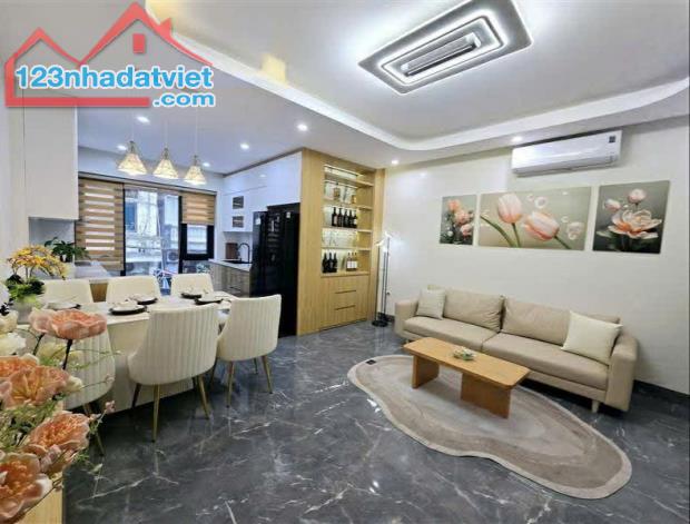 CỰC PHẨM NHÀ MỚI VIỆT HƯNG LONG BIÊN, GARA Ô TÔ, KINH DOANH, TM, NỘI THẤT XỊN, GIÁ KHÓ TIN - 2