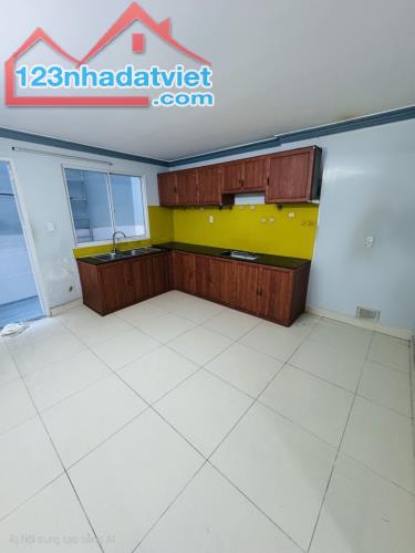 Bán nhà mặt tiền ngã tư chợ q8 - 3