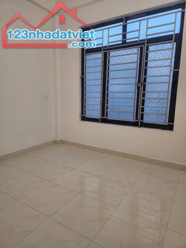 Bán nhà 2 tầng ngõ phố VŨ HỰU trung tâm phường THANH BÌNH tp hải dương - 2
