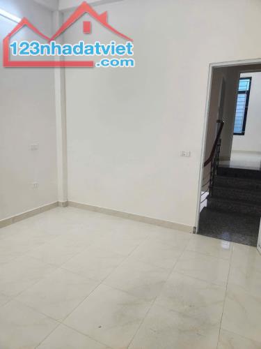 Bán nhà 2 tầng ngõ phố VŨ HỰU trung tâm phường THANH BÌNH tp hải dương - 4