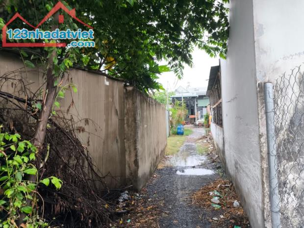 LÔ ĐẤT LỚN THỚI TAM THÔN HÓC MÔN - 1700M2- VỊ TRÍ ĐẸP - GIÁ NHỈNH 11TR/M2 - GIÁ CHÀO 20 TỶ - 2
